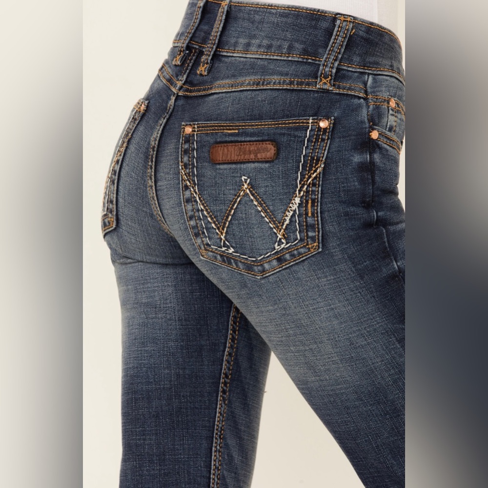 Women’s Wrangler Bootcut jeans